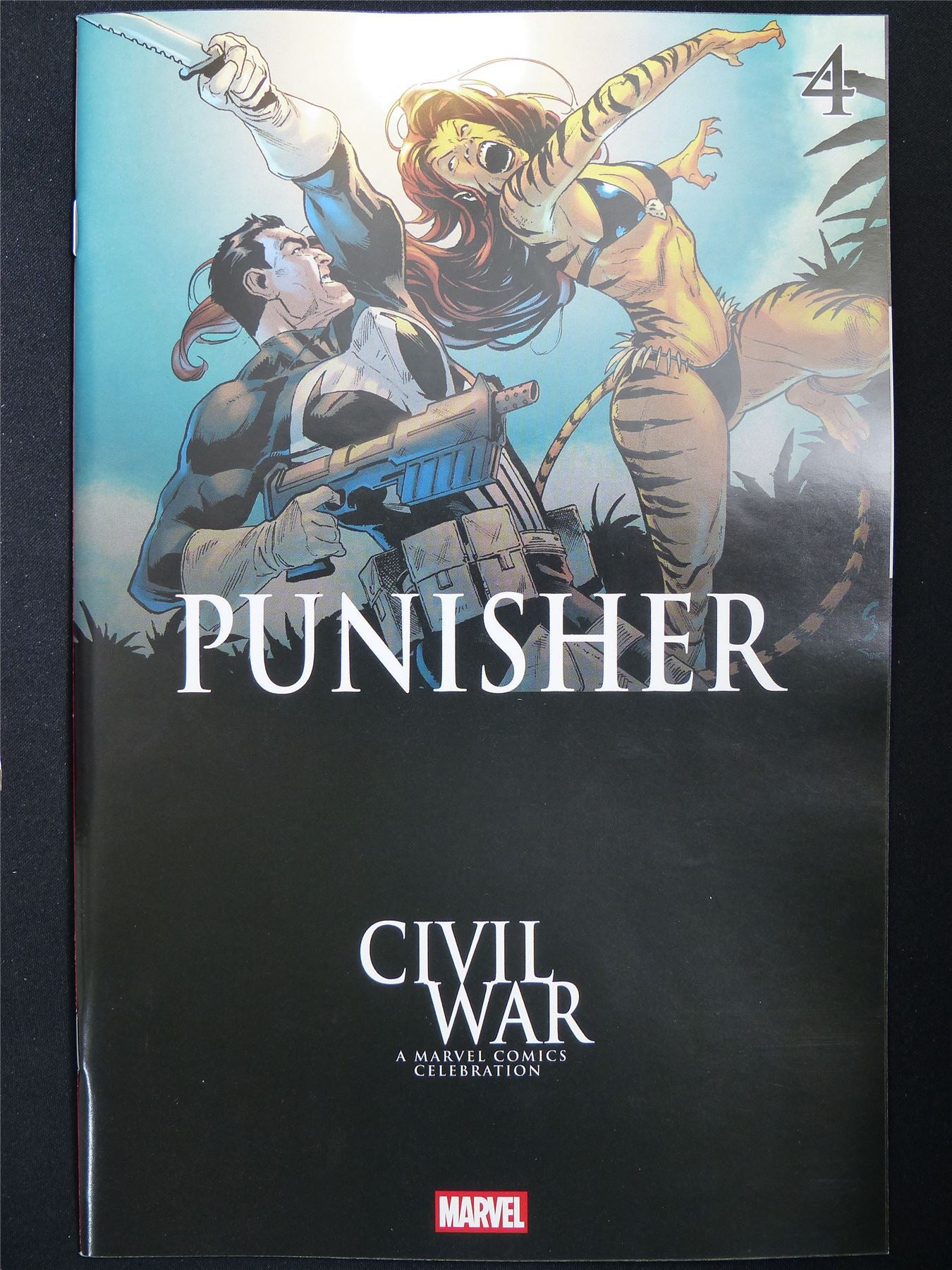 PUNISHER #4 Cvr B - Jul 2026 Marvel Comic #FX