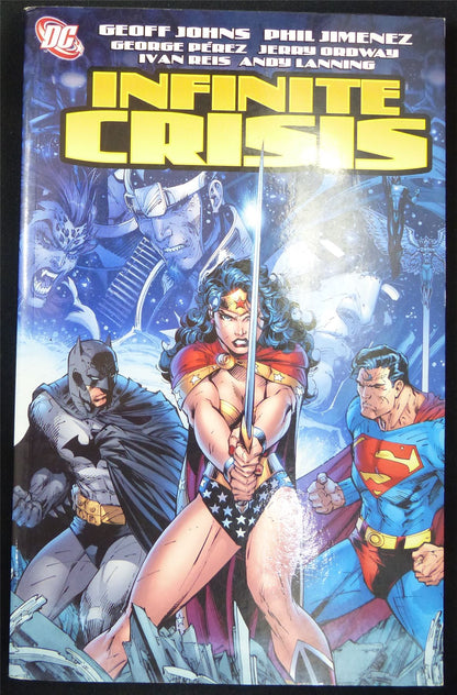 INFINITE Crisis - DC Graphic Softback #2CG