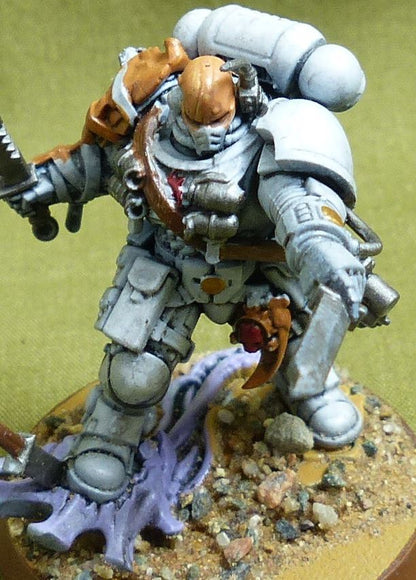 Lieutenant with Combi Weapon painted - White Scars - Warhammer 40K #4CE