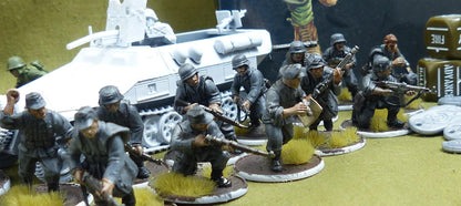 Band of Brothers models & parts partially painted - Bolt Action Miniatures