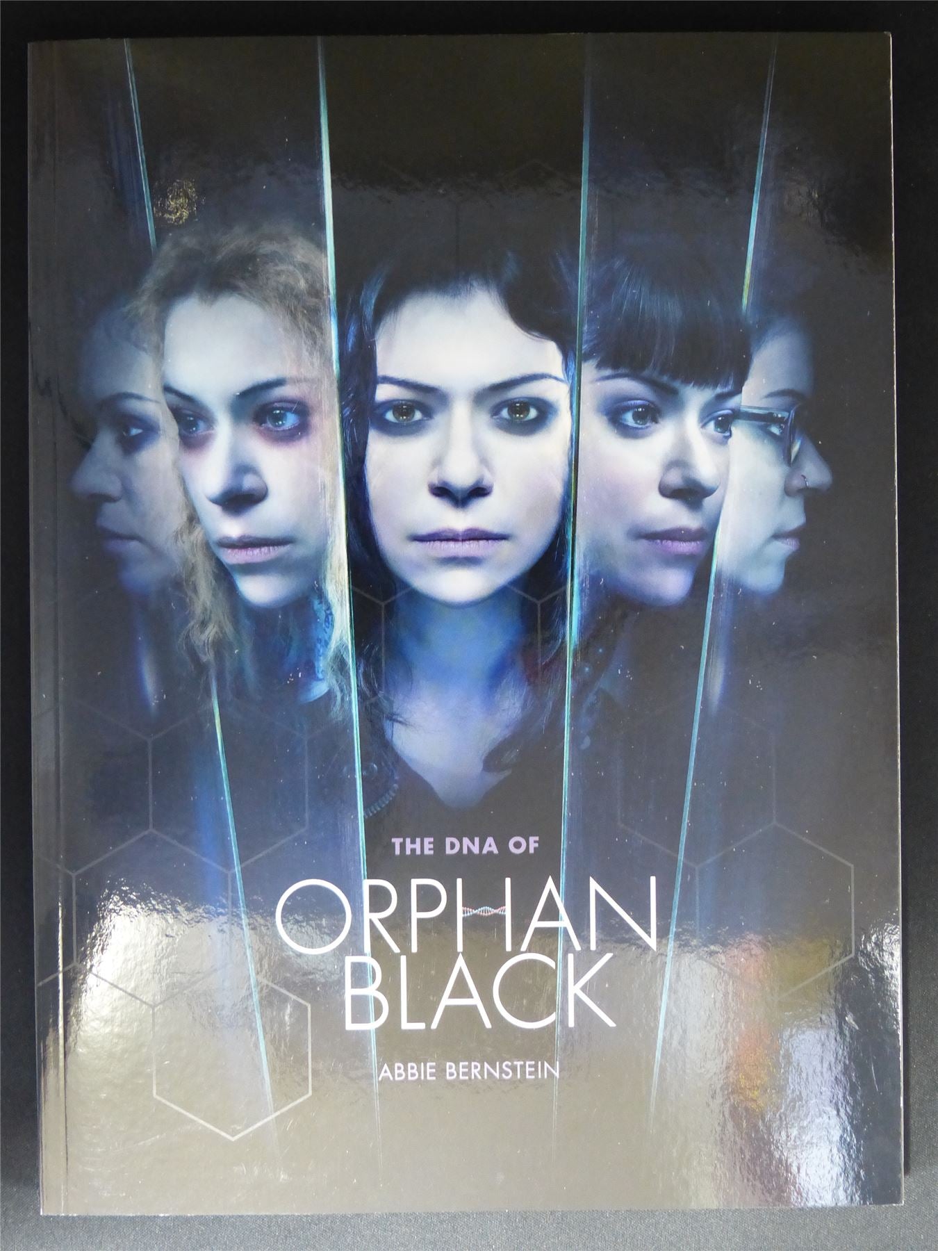 The DNA of Orphan - Titan Graphic Softback #L2