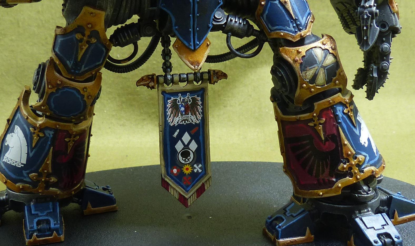 Imperial Knight with Forgeworld Shoulder Pads painted - Warhammer 40K #Z7