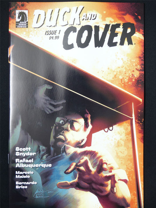 DUCK and Cover #1 - B&B Sep 2024 Dark Horse Comic #12J