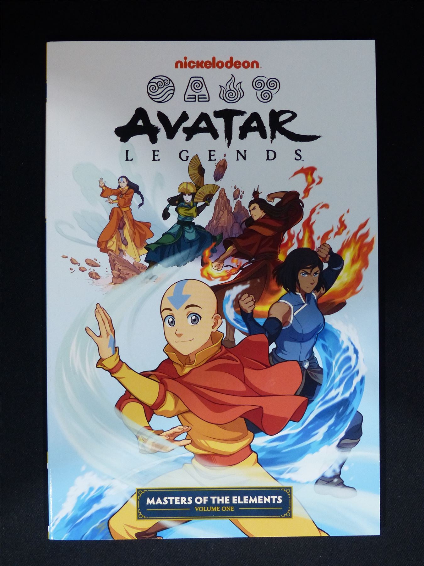 Avatar Legends: Masters of the Elements - Dark Horse Graphic softback #3S5