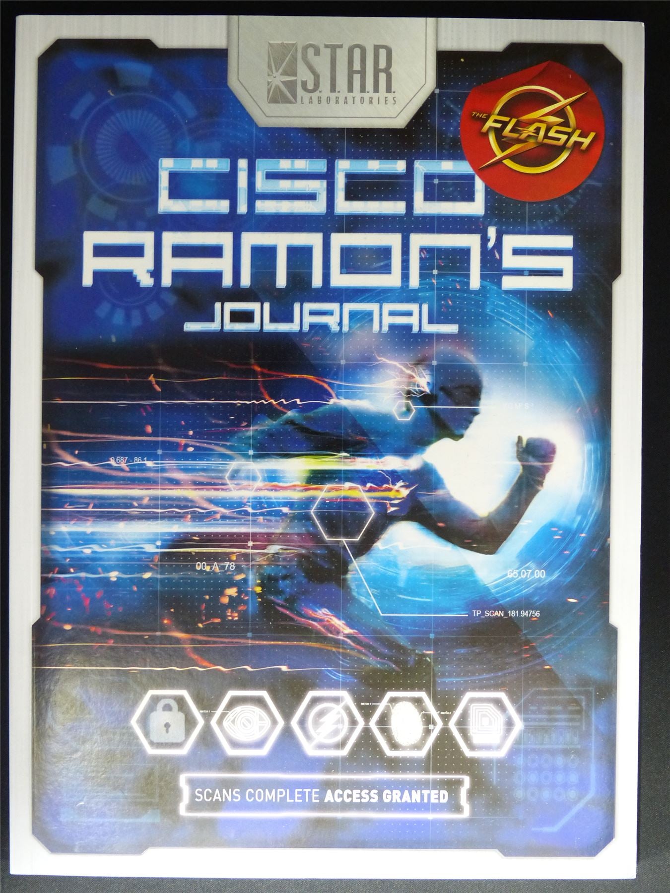 Cisco Ramon's Journal - DC Titan Gift Book Softback #LD