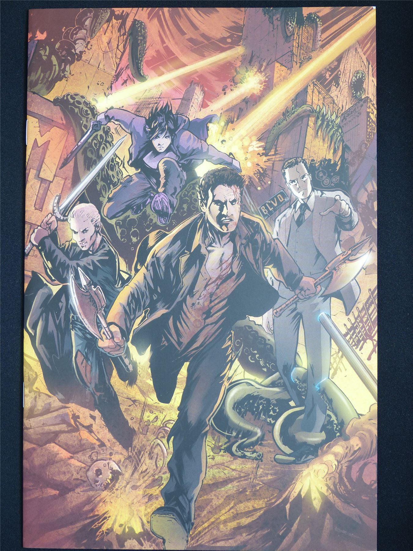 ANGEL After the Fall #15 - IDW Comic #5L5