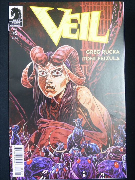 VEIL #5 - Dark Horse Comic #TZ