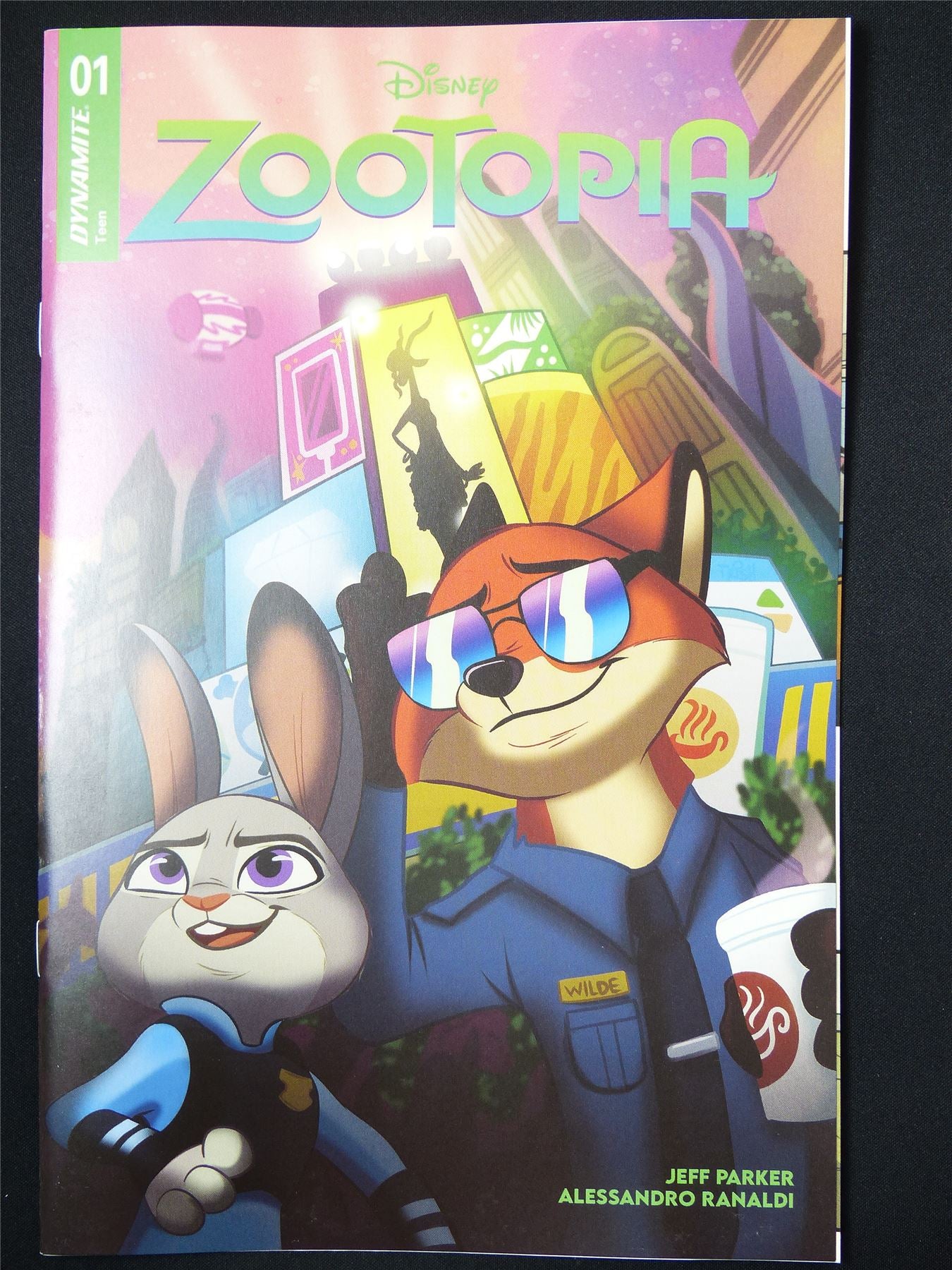 Disney ZOOTOPIA #1 Cover A - B&B Jan 2025 Dynamite Comic #720