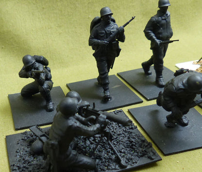 British Assault Troop and Machine Gun 1/35 scale - WW2 Model #17A