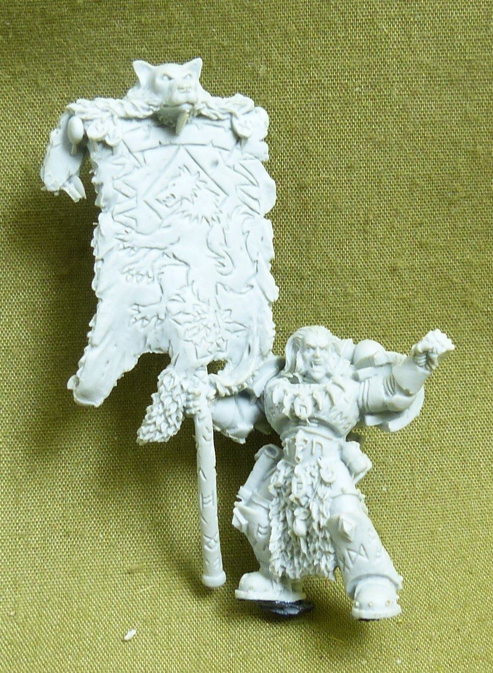 Grey Hunter with Wolf Standard Finecast - Space Wolves - Warhammer 40K #4XY