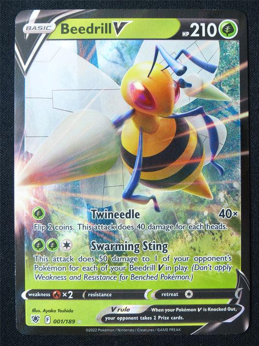 Beedrill V 001/189 Holo - Pokemon Card #1DT