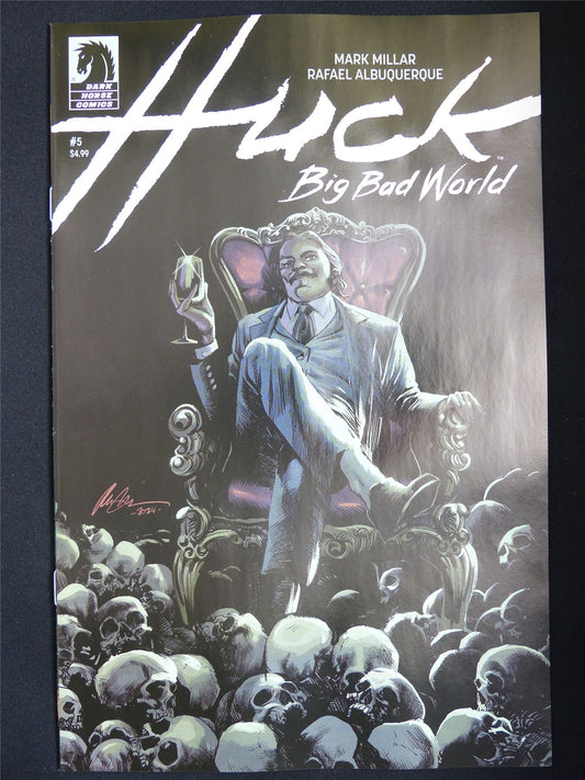 HUCK: Big Bad World #5 - Oct 2025 Dark Horse Comic #4UY