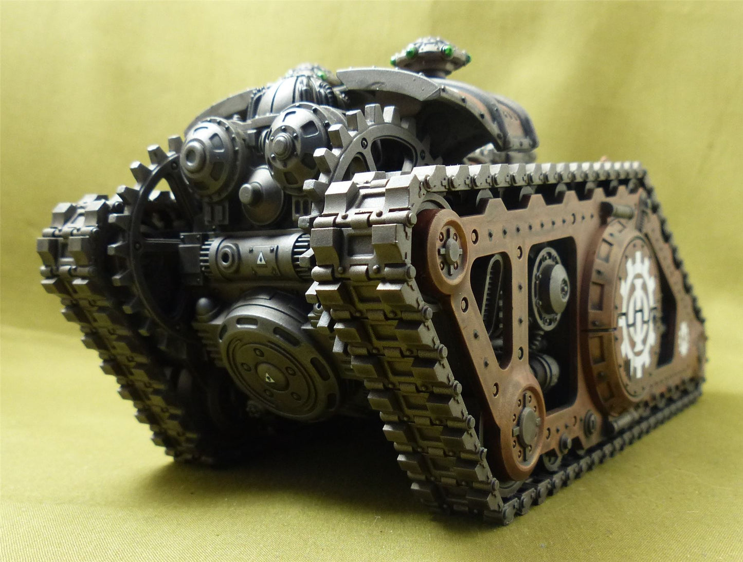 Triaros Armoured Conveyor painted - Mechanicum - Warhammer Horus Heresy #RQ