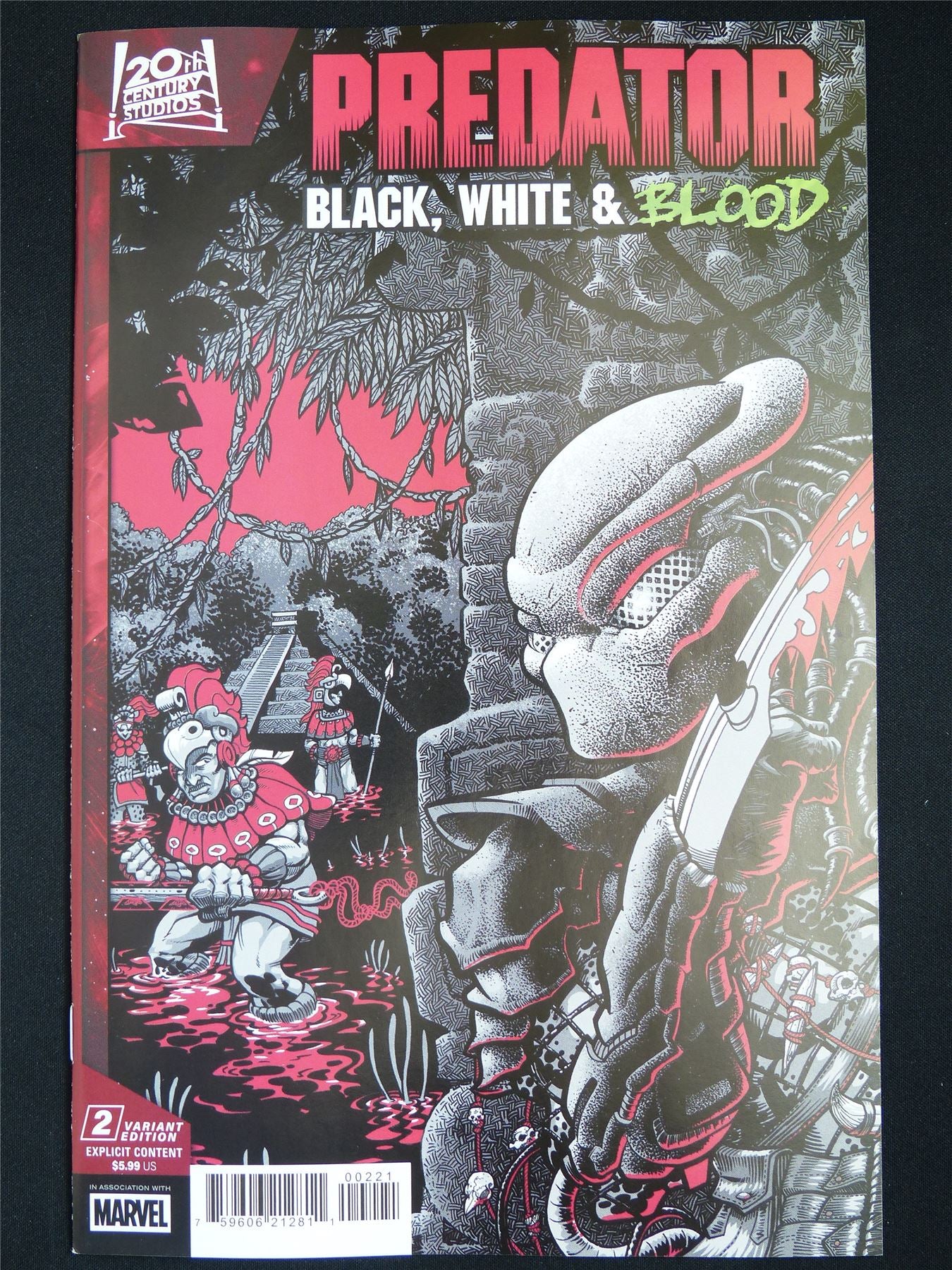 PREDATOR: Black White & Blood #2 Variant - Oct 2025 Marvel Comic #3NJ