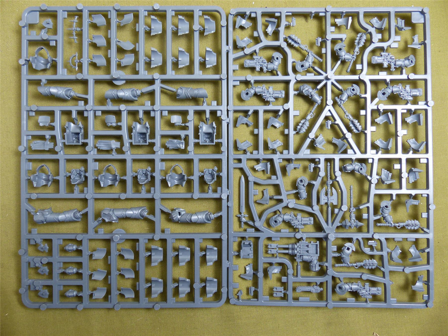 Cataphractii Terminators incomplete sprue - Adepta Astartes - Warhammer HH #2F3