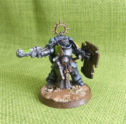 Lieutenant with Storm Shield Painted - Space Marines - Warhammer AoS 40k #K