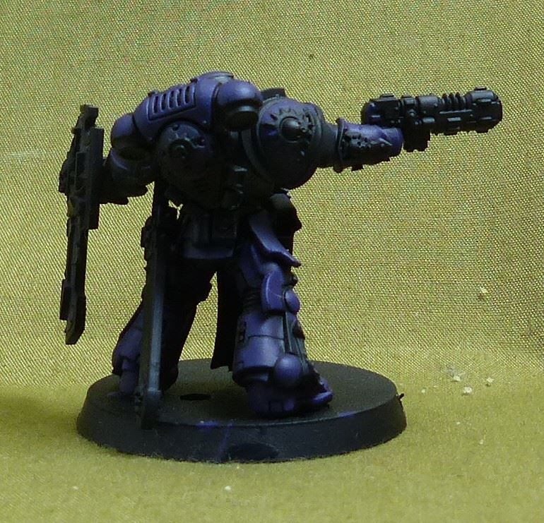 Lieutenant with Storm Shield - Space Marines - Warhammer 40K #4ID