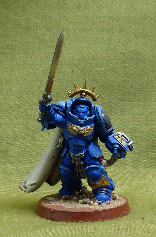 Primaris Captain in Gravis Armour painted - Space Marines - Warhammer 40K #2OO