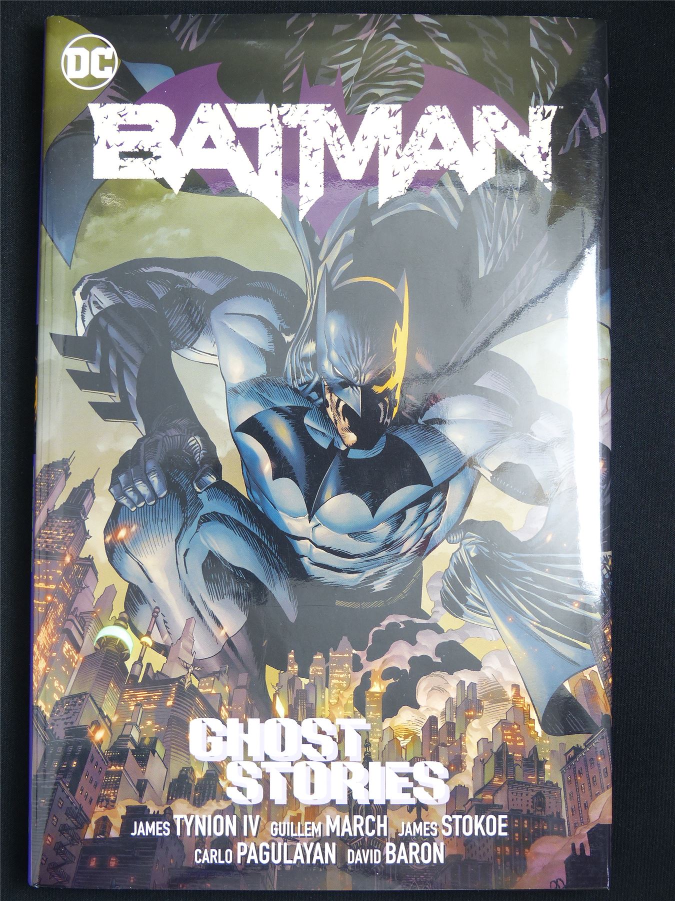 Batman volume 3: Ghost Stories - DC Graphic Hardback #XR