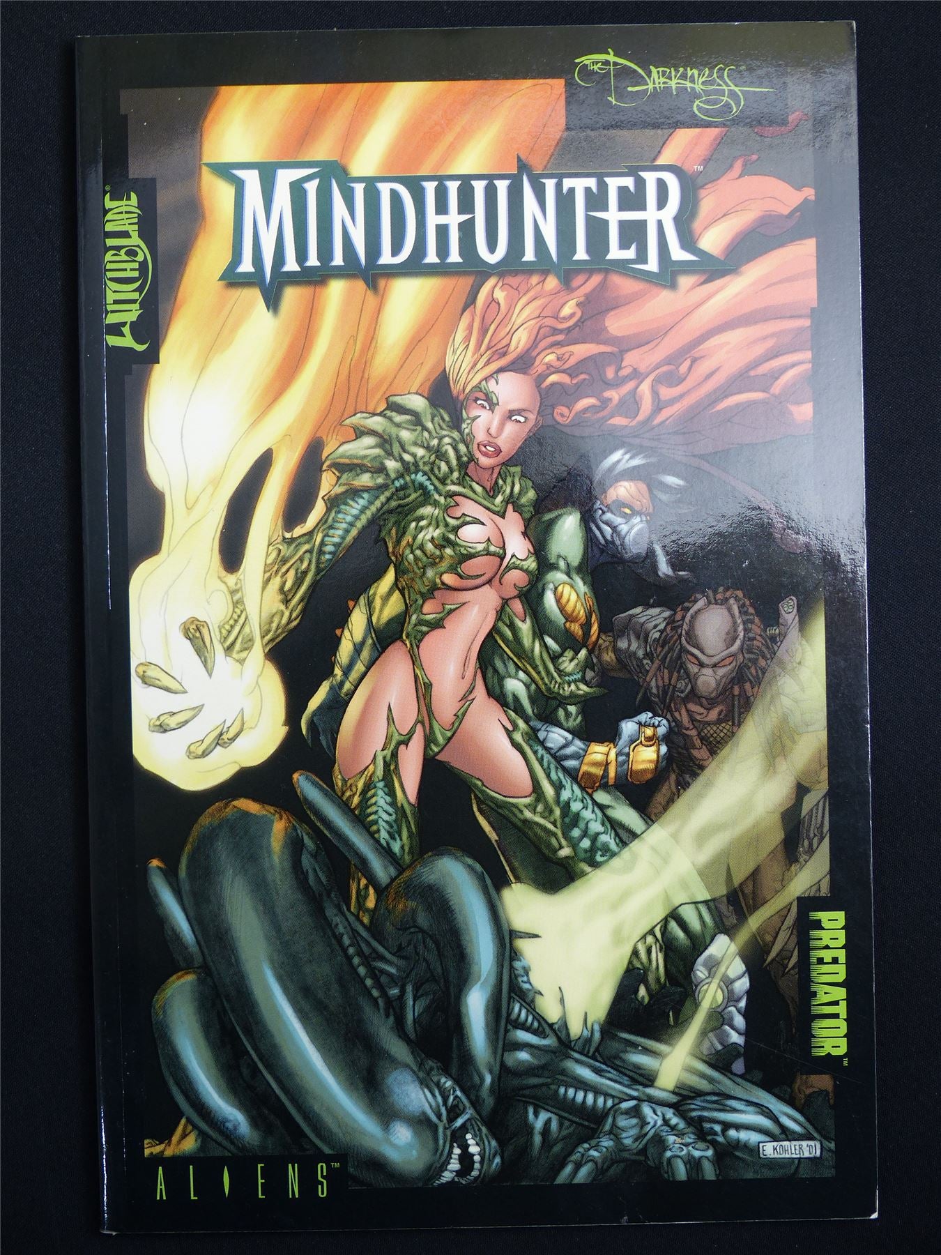 Witchblade/The Darkness & Alien/Predator: Mindhunter - Dark Horse Graphic Softback #4RQ
