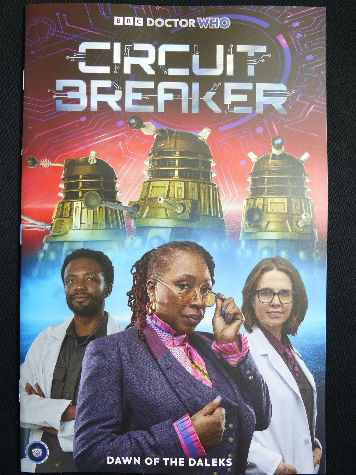 DOCTOR Who: Circuit Breaker: Dawn of the Daleks #2 Cvr B - Aug 2026 Titan Comic #35K