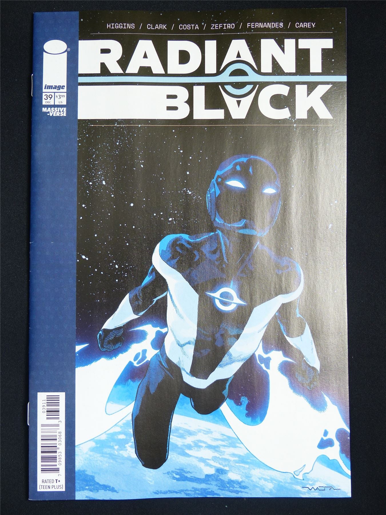 RADIANT Black #39 - Jan 2026 Image Comic #ZF