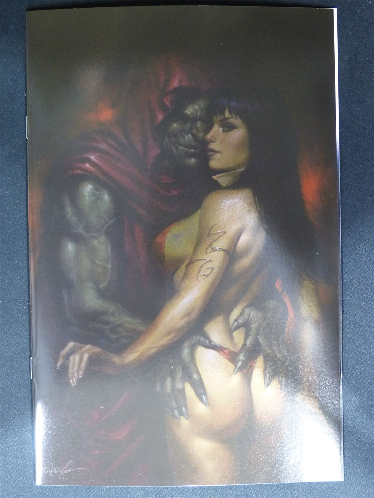 VAMPIRELLA #6 Blind Bag Cvr V Foil - Sep 2026 Dynamite Comic #4DR
