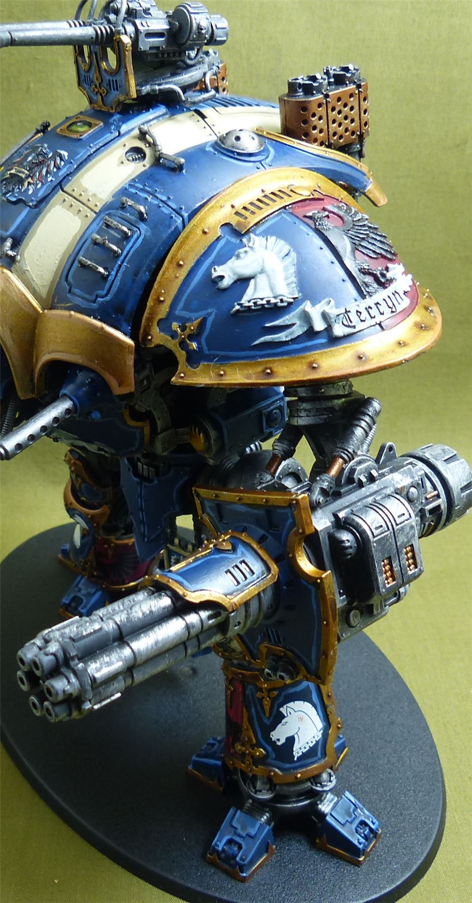 Imperial Knight with Forgeworld Shoulder Pads painted - Warhammer 40K #Z6