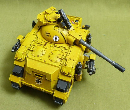 Deimos Pattern Predator Battle Tank painted - Imperial Fists - Warhammer Horus Heresy #2N5