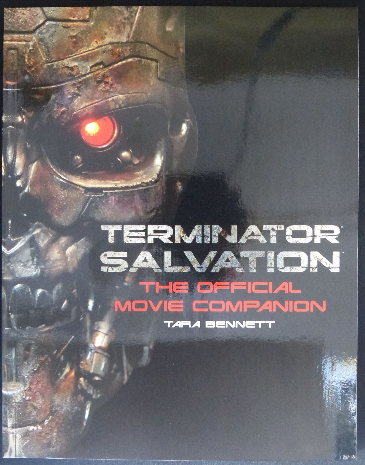 Terminator Salvation: The Official Companion Gift Book - Titan Softback #4Z