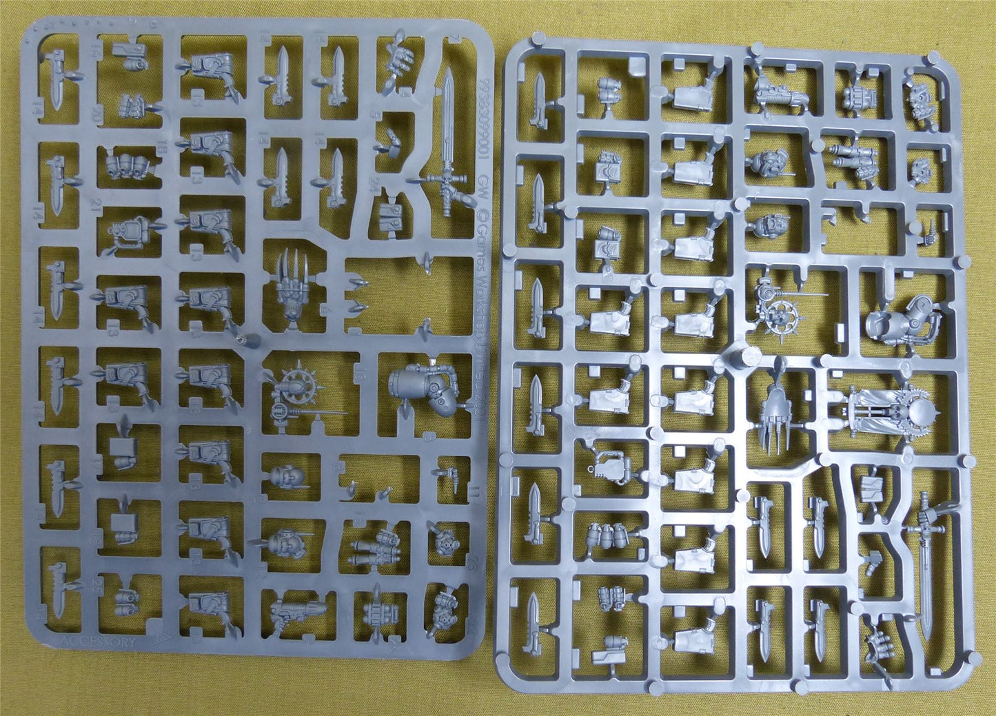 Disintegrator weapons upgrades and parts sprue - Saturnine - Warhammer Horus Heresy #36D