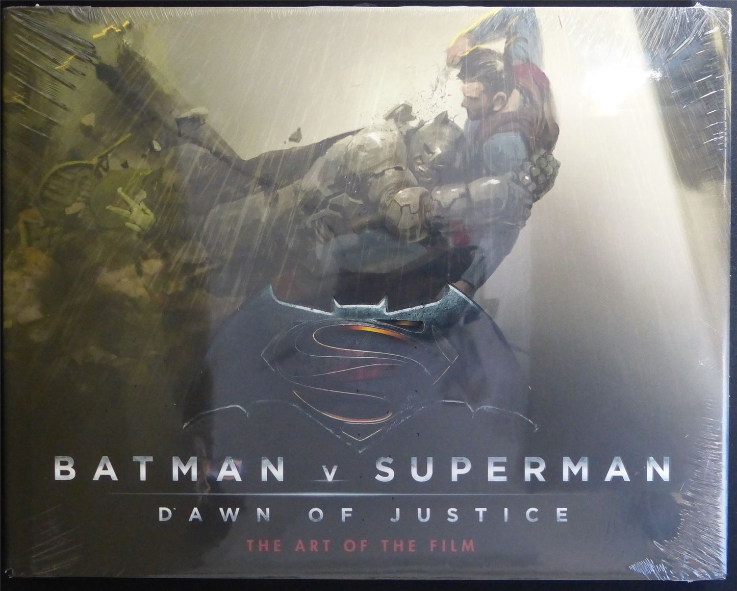 Batman v Superman: Dawn of Justice The Art of the Film Gift Book - Titan Hardback #4L