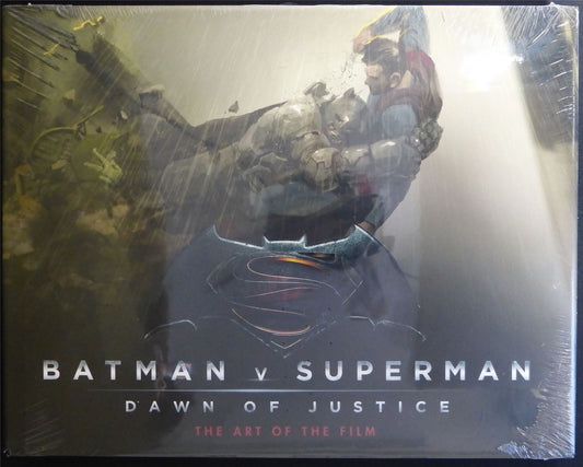 Batman v Superman: Dawn of Justice The Art of the Film Gift Book - Titan Hardback #4L