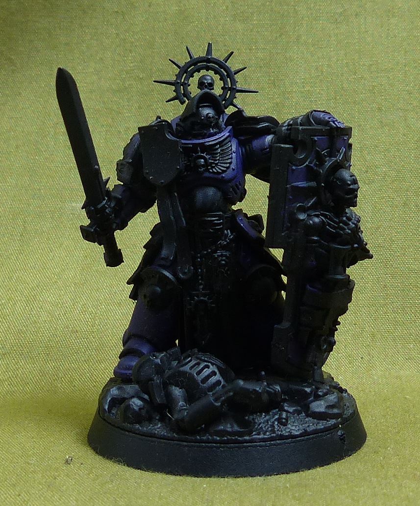 Captain with Relic Shield - Space Marines - Warhammer 40K #4IF