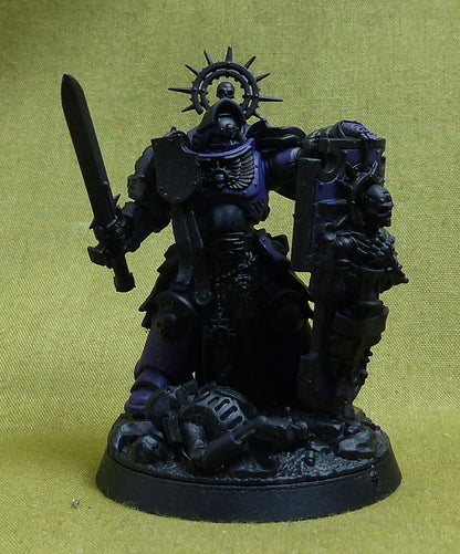 Captain with Relic Shield - Space Marines - Warhammer 40K #4IF