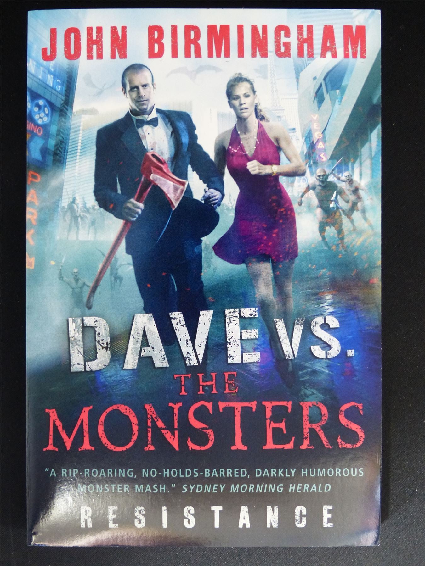 Dave vs The Monsters: Resistance - Titan Novel Softback #O7