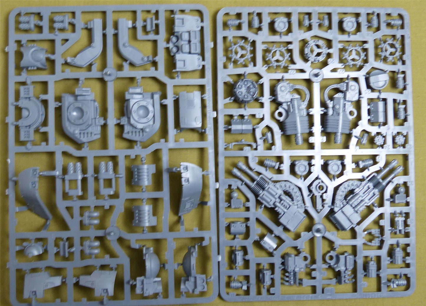 Leviathan Siege Dreadnought with Ranged Weapons complete sprue - Warhammer 40K #326