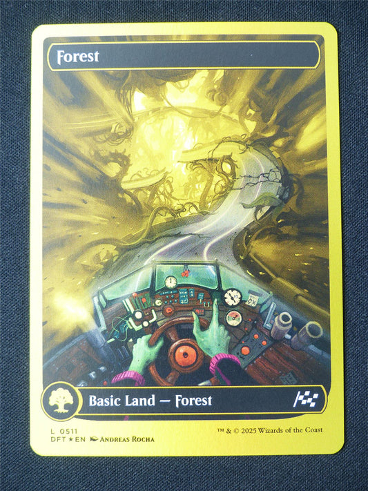Forest Showcase Foil - DFT - Mtg Card #14D