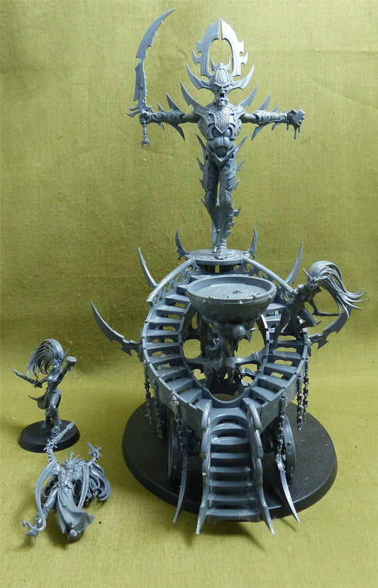 Slaughter Queen on Cauldron of Blood - Daughters of Khaine - Warhammer AoS #1CM