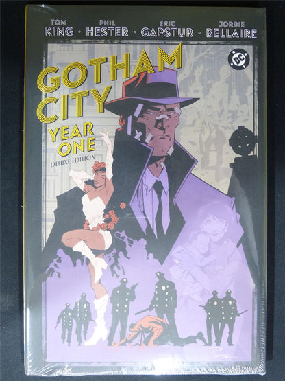 Gotham City: Year One Deluxe Edition - DC Graphic Hardback #308
