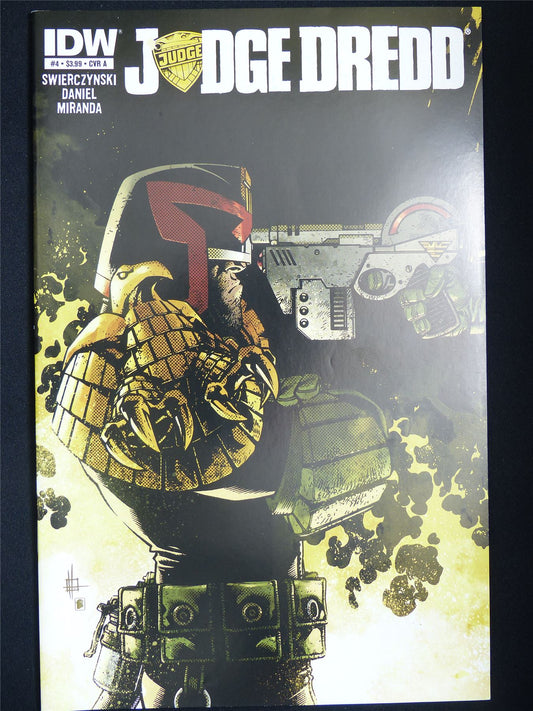 JUDGE Dredd #4 - IDW Comic #1RO