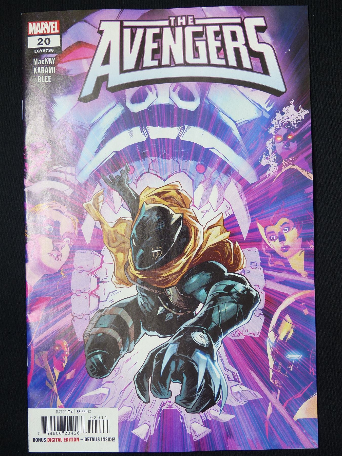 The AVENGERS #20 - Jan 2025 Marvel Comic #3NK