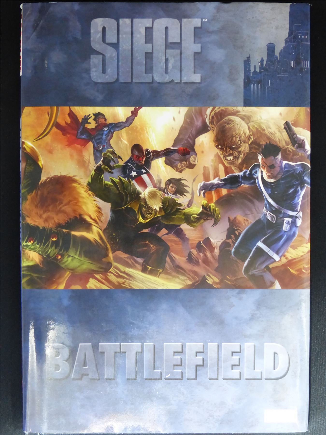 Siege: Battlefield - Marvel Graphic Hardback #PH