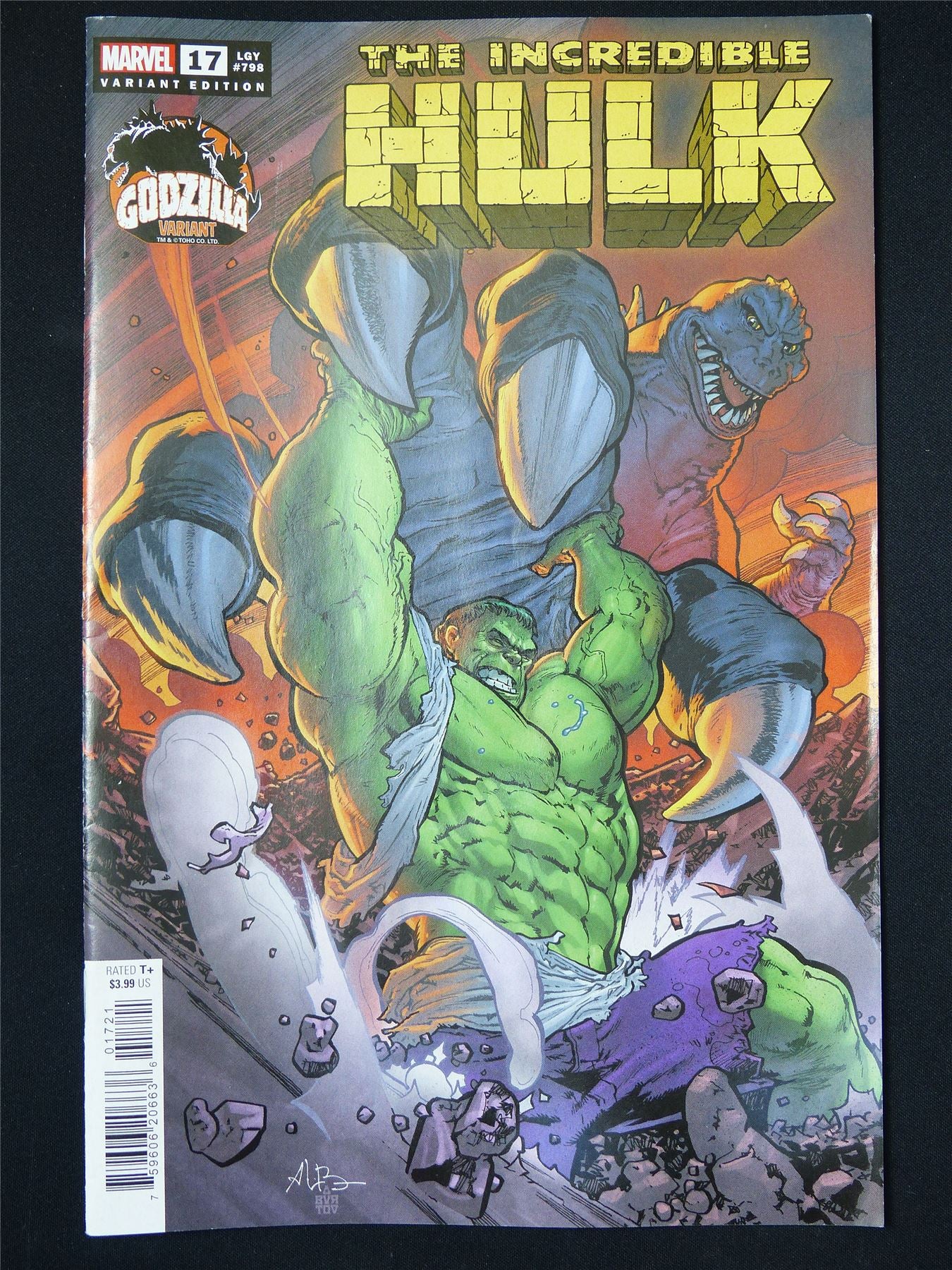 The Incredible HULK #17 Godzilla Variant #2EN