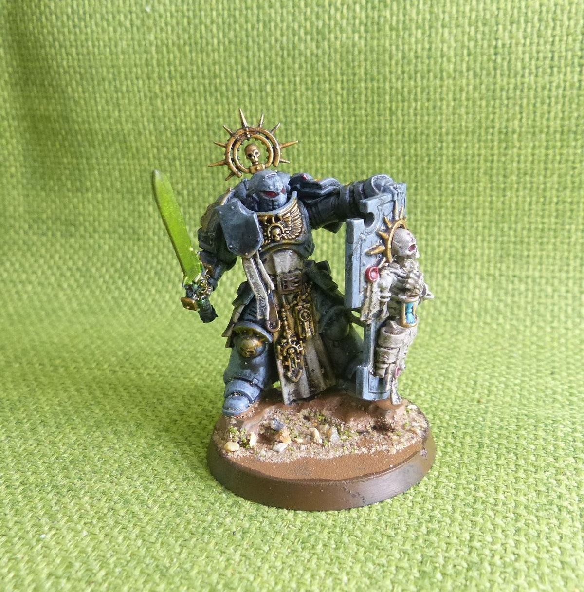 Captain with Relic Shield Painted - Space Wolves - Warhammer AoS 40k #M