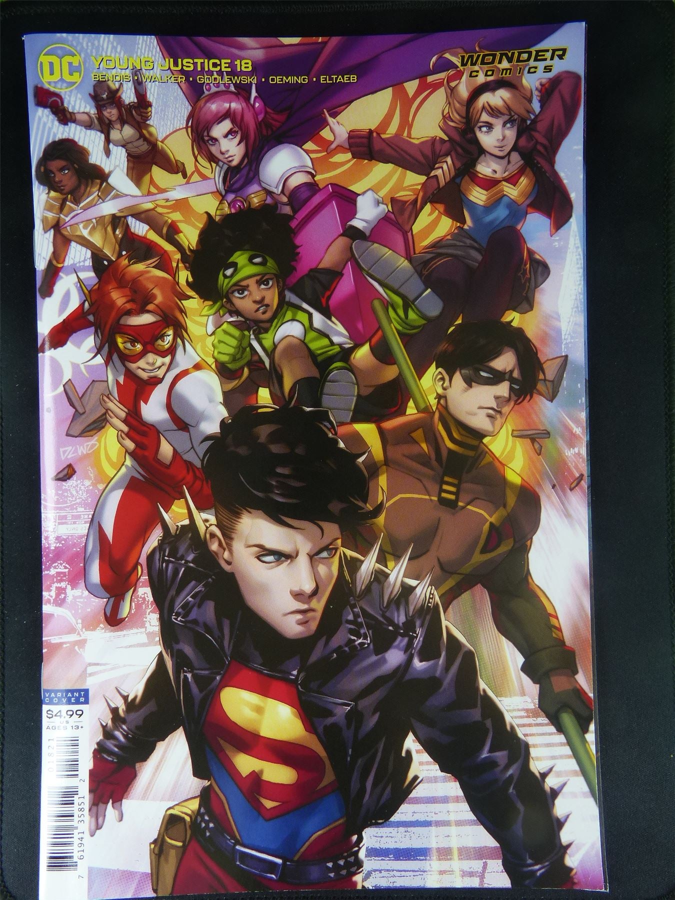 YOUNG Justice #18 Variant Cvr - DC Comic #2QC