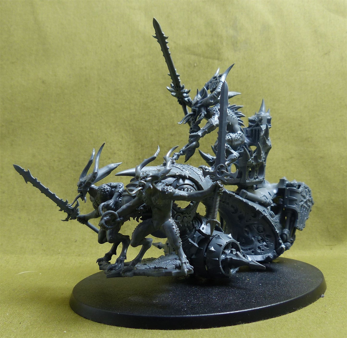 Rendmaster Herald of Khorne on Blood Throne - Chaos Daemons - Warhammer 40K #1GE