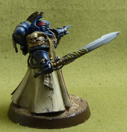 Lieutenant with Storm Shield painted - Space Marines - Warhammer 40K #1BH