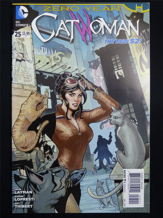 CATWOMAN #25 new 52! - DC Comic #353