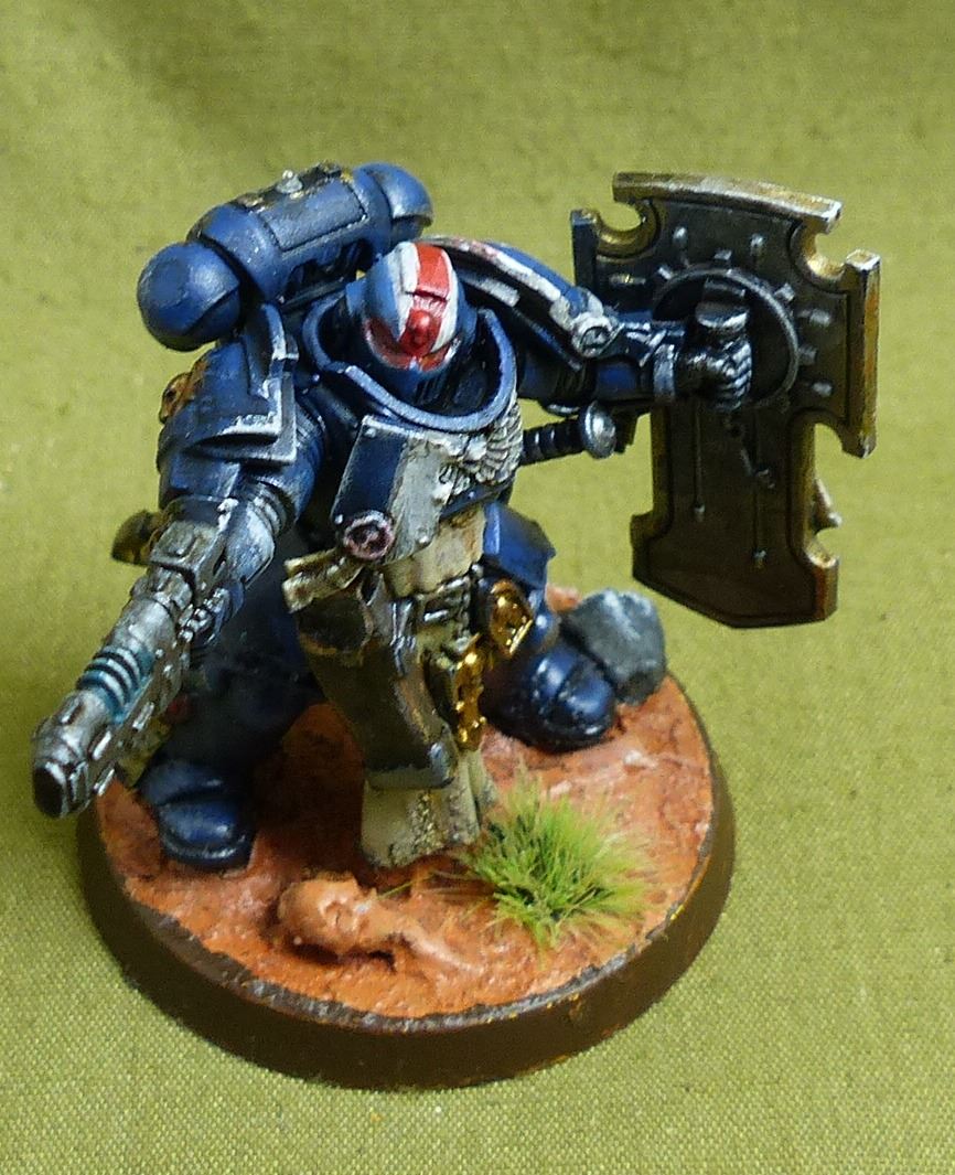 Lieutenant with Storm Shield painted - Space Marines - Warhammer 40K #1IY